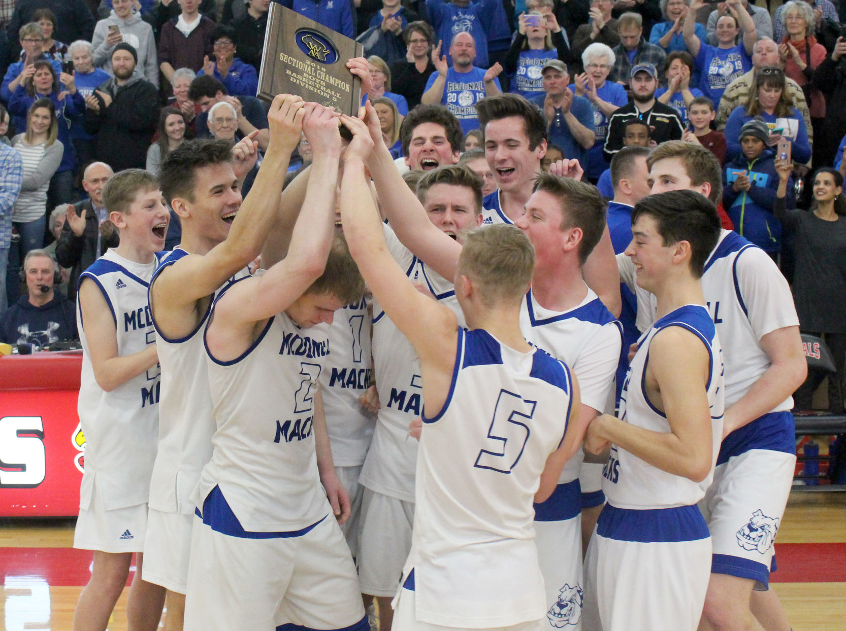 McDonell boys basketball vs Luck at Chi-Hi 3-9-19